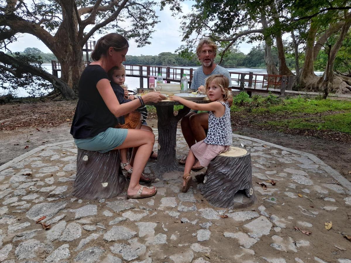 Nirvaan Safari Lodge Wilpattu Nationalpark Exterior foto