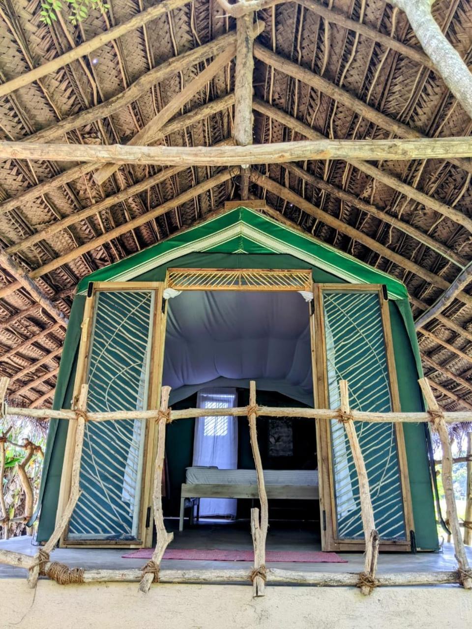 Nirvaan Safari Lodge Wilpattu Nationalpark Exterior foto