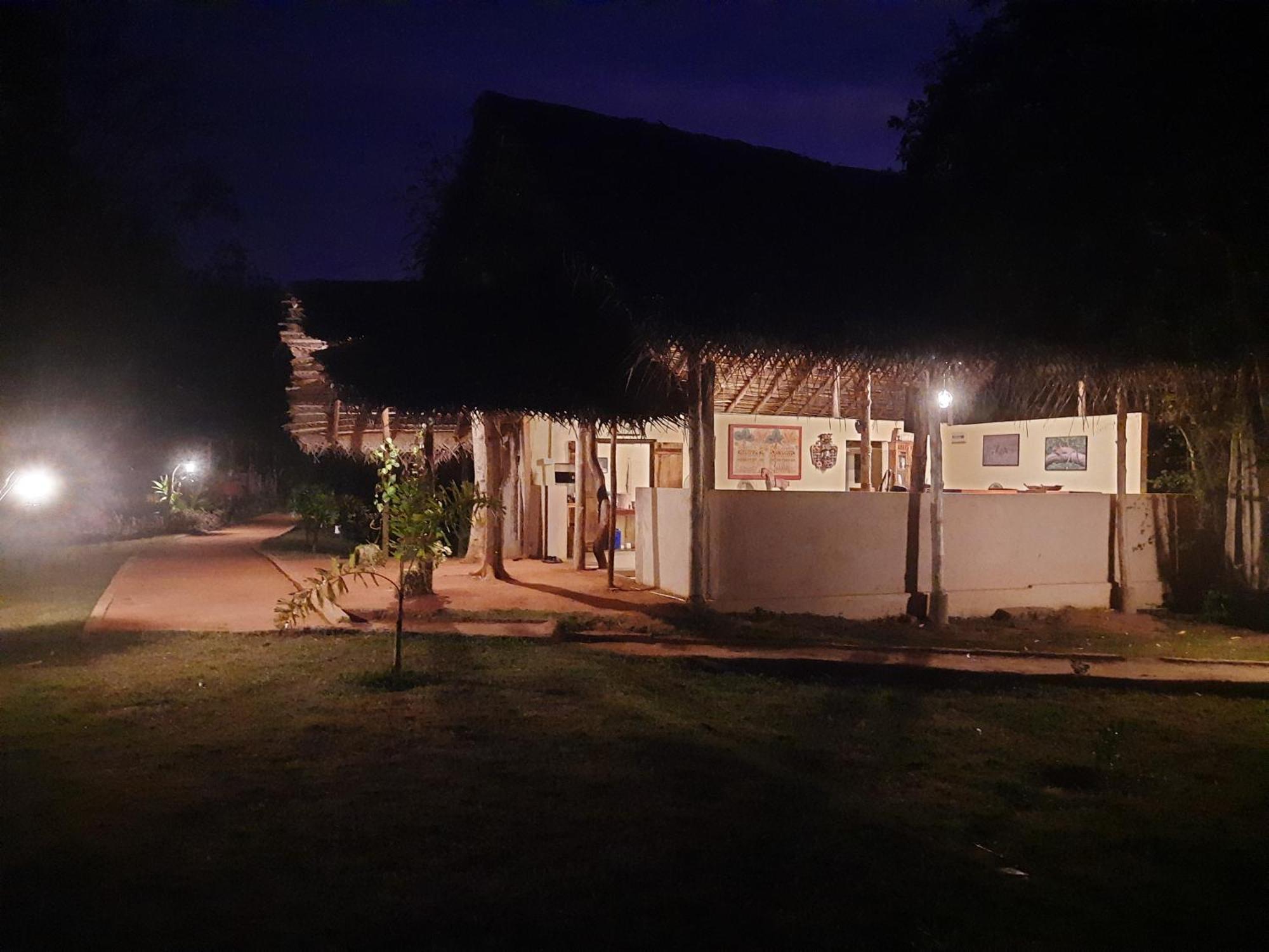 Nirvaan Safari Lodge Wilpattu Nationalpark Exterior foto